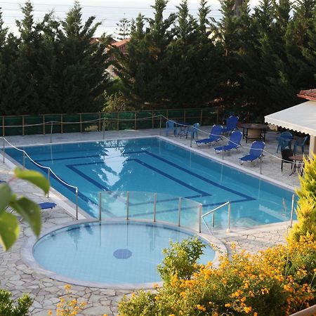 Il Villaggio Chrani Ngoại thất bức ảnh