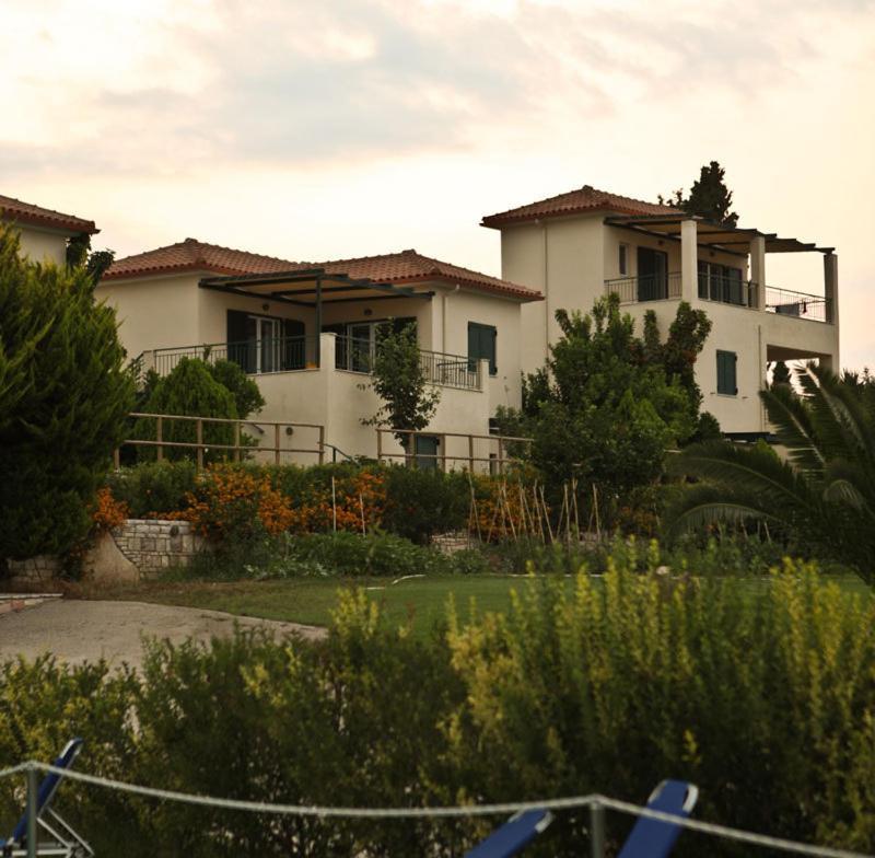Il Villaggio Chrani Ngoại thất bức ảnh